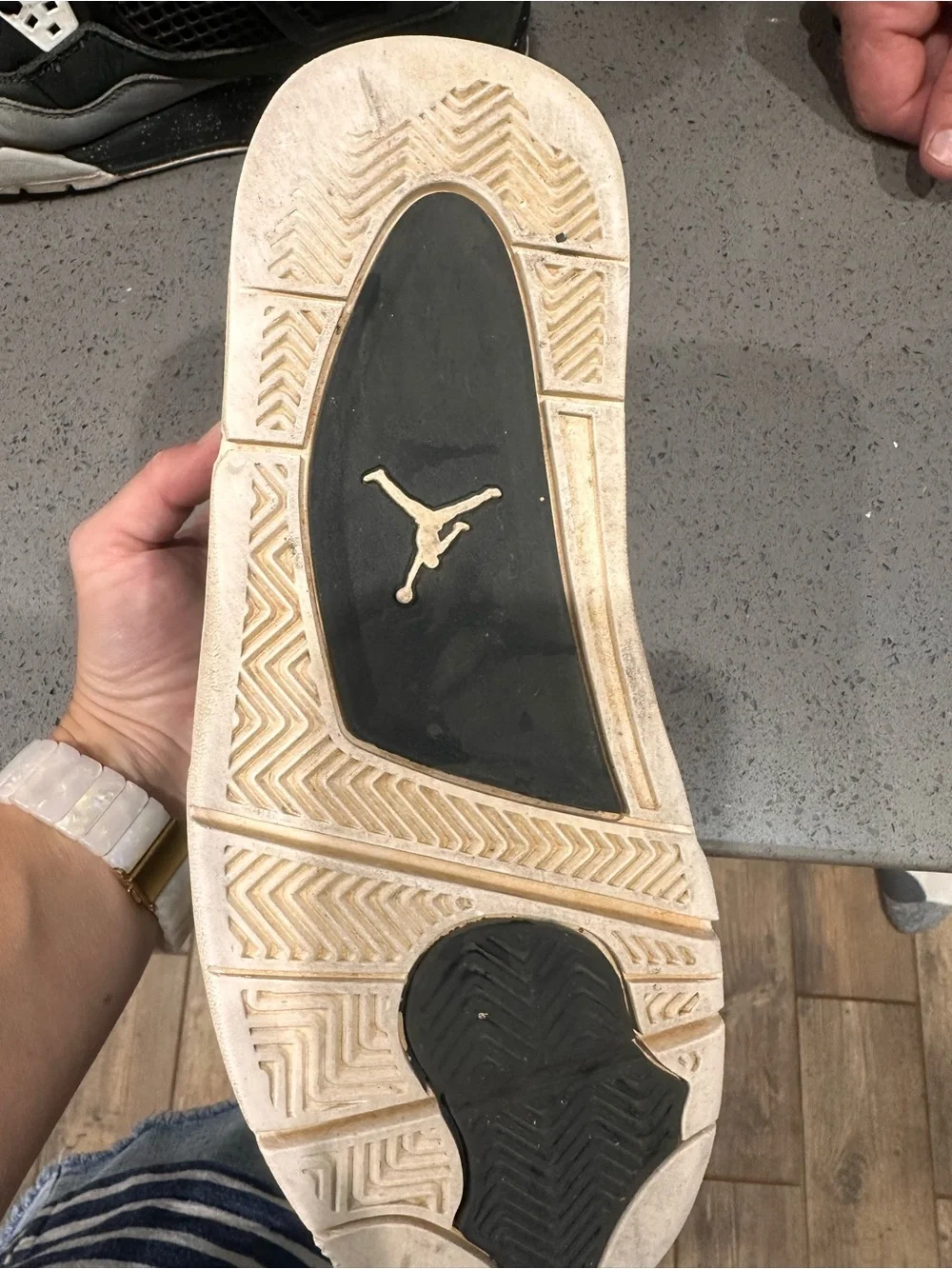 Jordan 4 Retro 